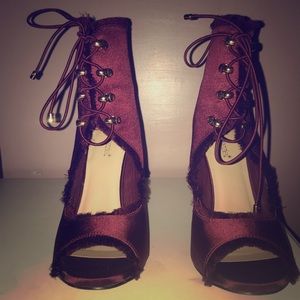 The heels are too high for me.